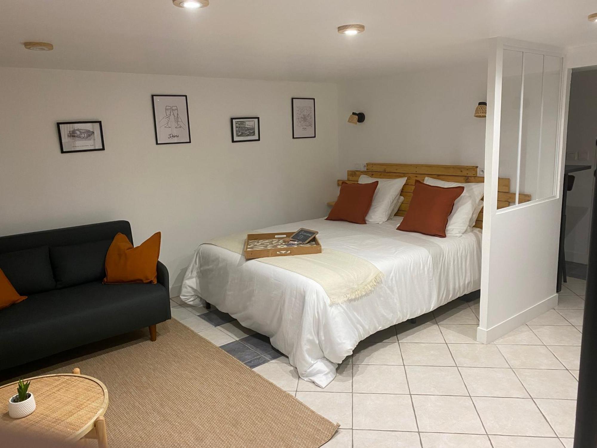 Appart Studio Rdc De Maison Avec Exterieur Proche Reims Tinqueux Ngoại thất bức ảnh